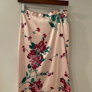 Dulce and Gabbana Pencil Skirt Size 40 (Italy) Size 4 USA